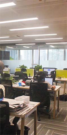 companyFace2